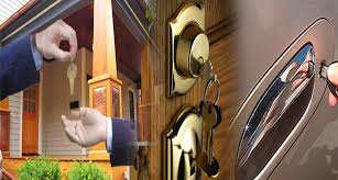 Commercial locksmith responding to office emergency in Dubai